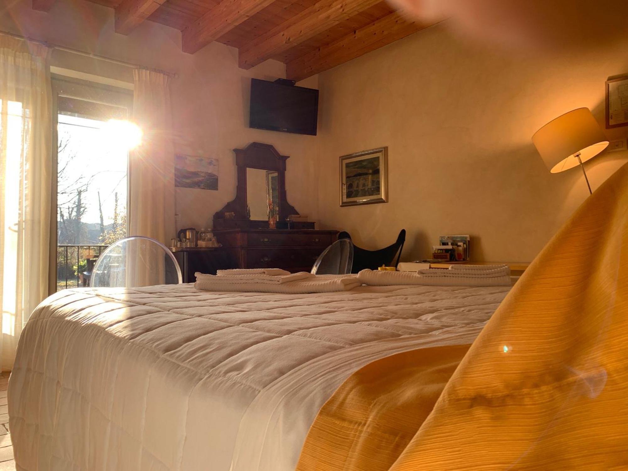 L'Isolo B&B E Case Vacanza Monzambano Exterior photo